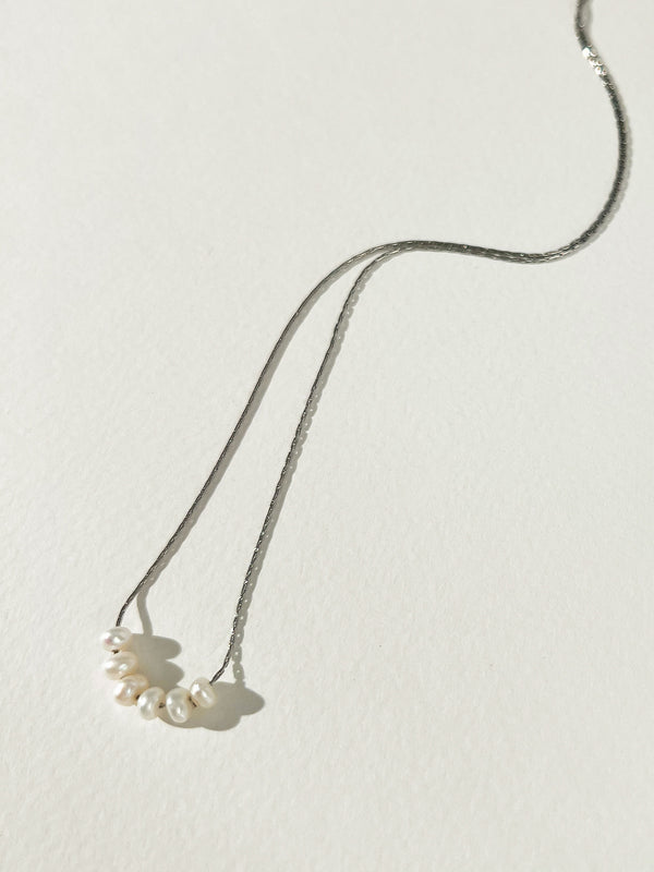 Wondering - Freshwater Pearl Row Silver Necklace