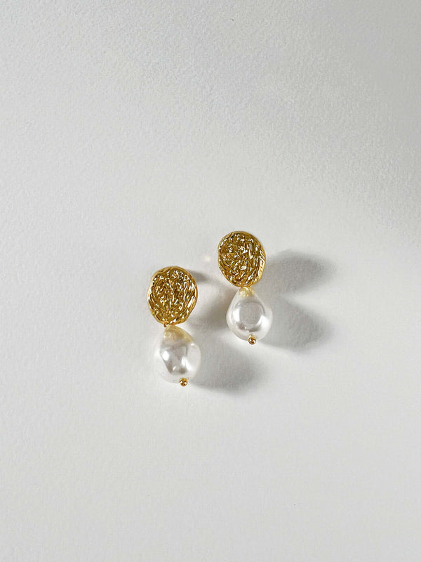 Chamber - Textured Pearl Earrings