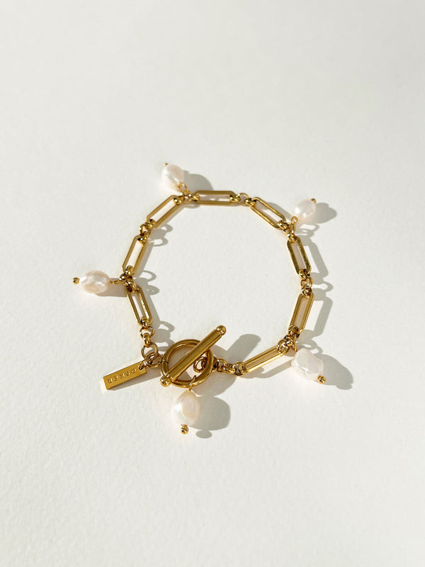 Contemplation - Chunky Chain Freshwater Pearl Charms Bracelet