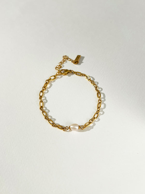 Marielle - Singular Large Freshwater Pearl Bracelet