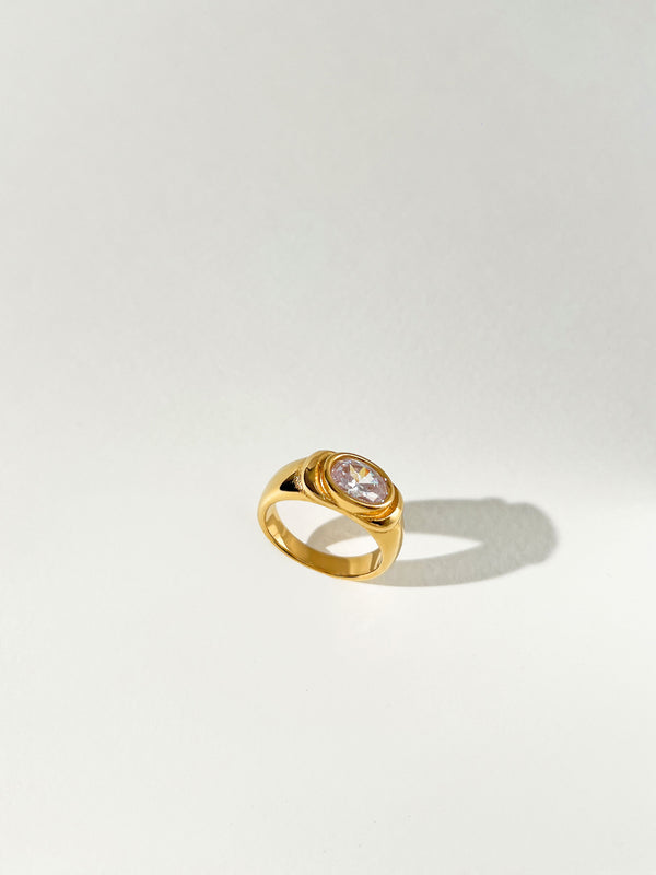 Reconnect - Chunky Oval Zircon Ring  (Clear)