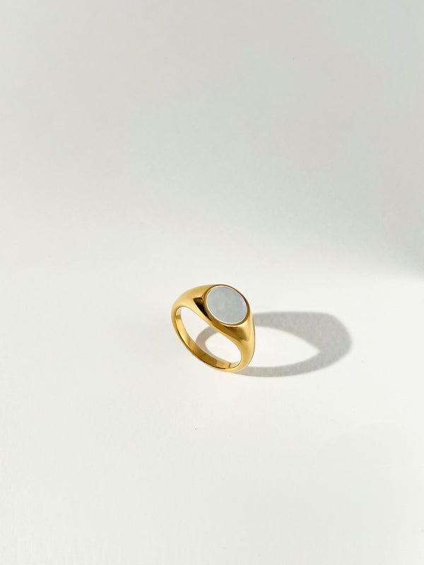 Venus - Circle Natural Shell Signet Ring