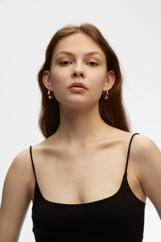 Entice Thick Curve Hoop Earrings