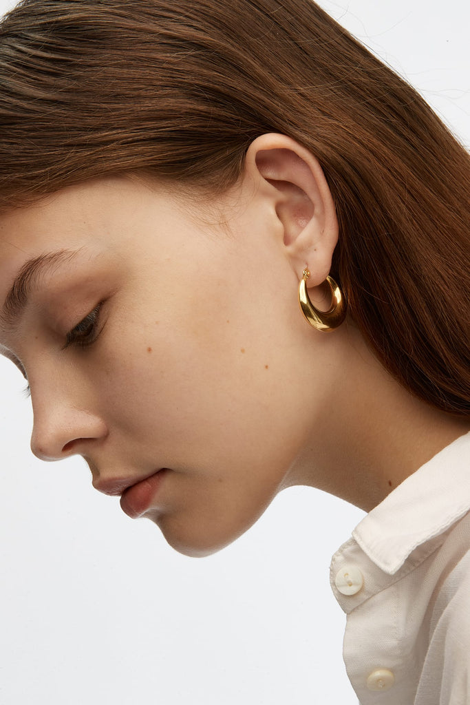 18ct yellow gold diamond cut hoop earrings  Cerrone Jewellers