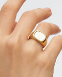 Confidence Square Front w/ Shell Ring
