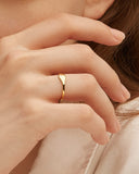 Cupid Curved Flat Front Ring