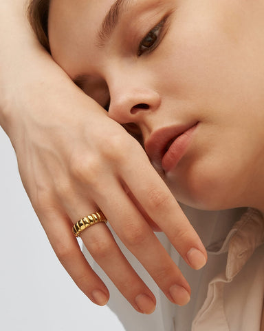 Victory Ribbed Textured Ring